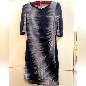 Chic Black and White Textured Dress lined Anne Klein Dress Size 2 P